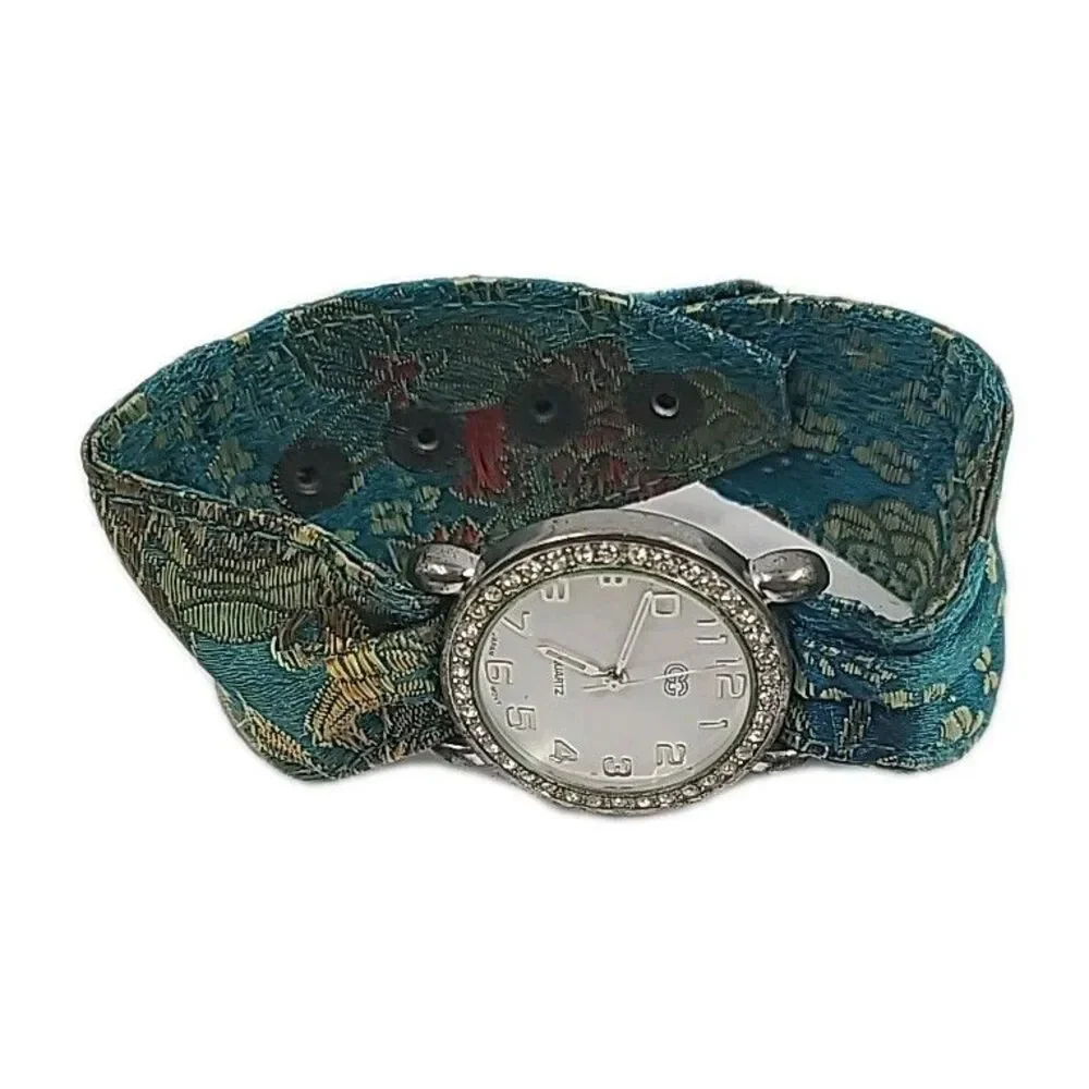 VTG Womens Watch CC Quartz Crystal Face With Silk Snap Band